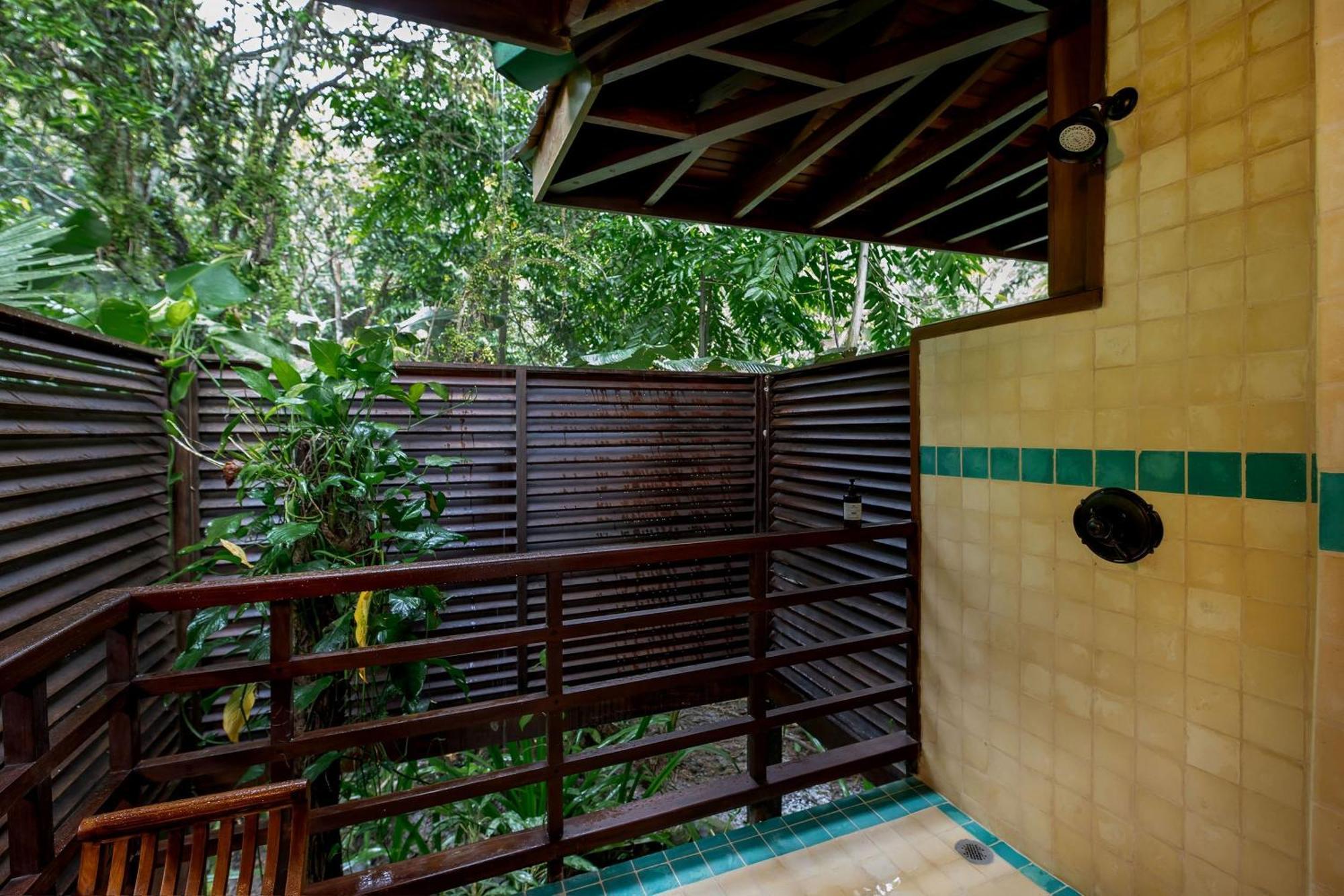 Playa Cativo Lodge Esquinas الغرفة الصورة